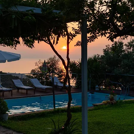 In Campagna Con Piscina Villa *