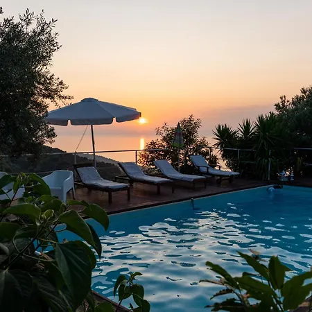 In Campagna Con Piscina * San Fratello