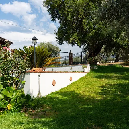 Villa In Campagna Con Piscina *