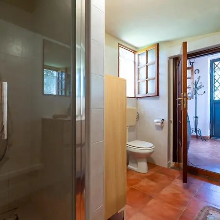 In Campagna Con Piscina