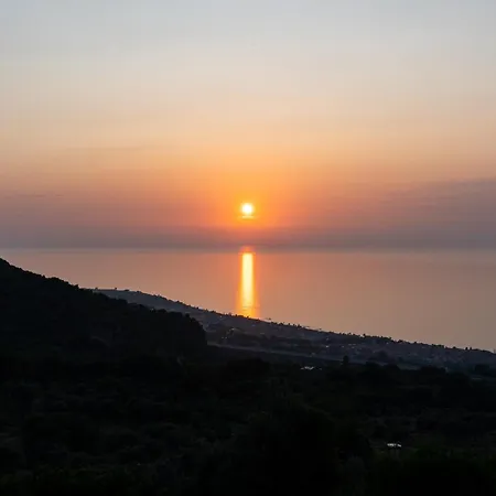 In Campagna Con Piscina Villa