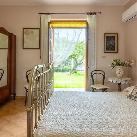 Villa In Campagna Con Piscina *